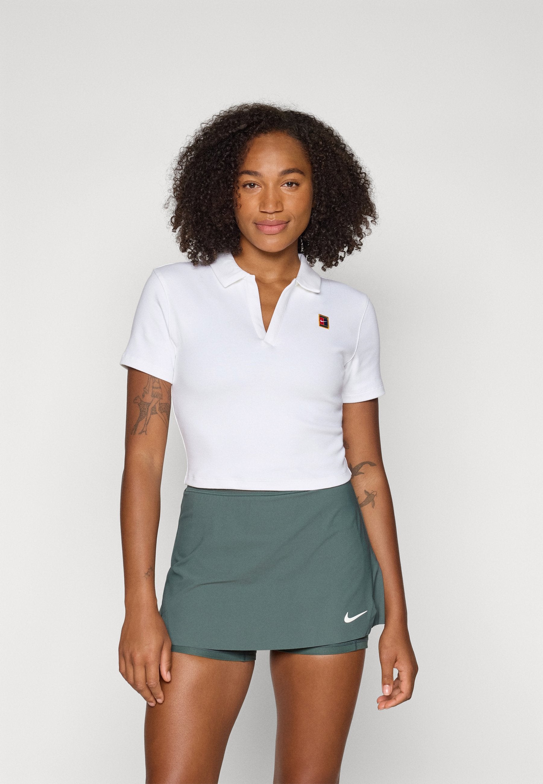 NIKECOURT HERITAGE CROP TOP - Polo shirt - white