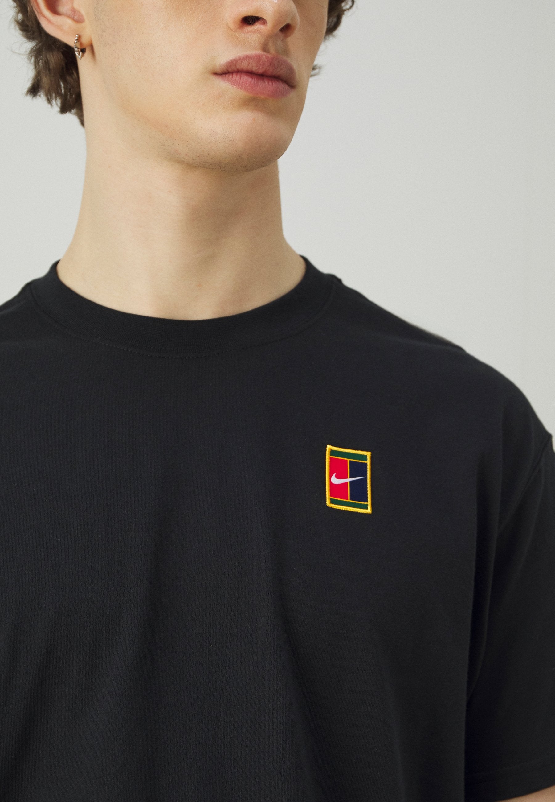 NIKECOURT TEE - Basic T-shirt - black