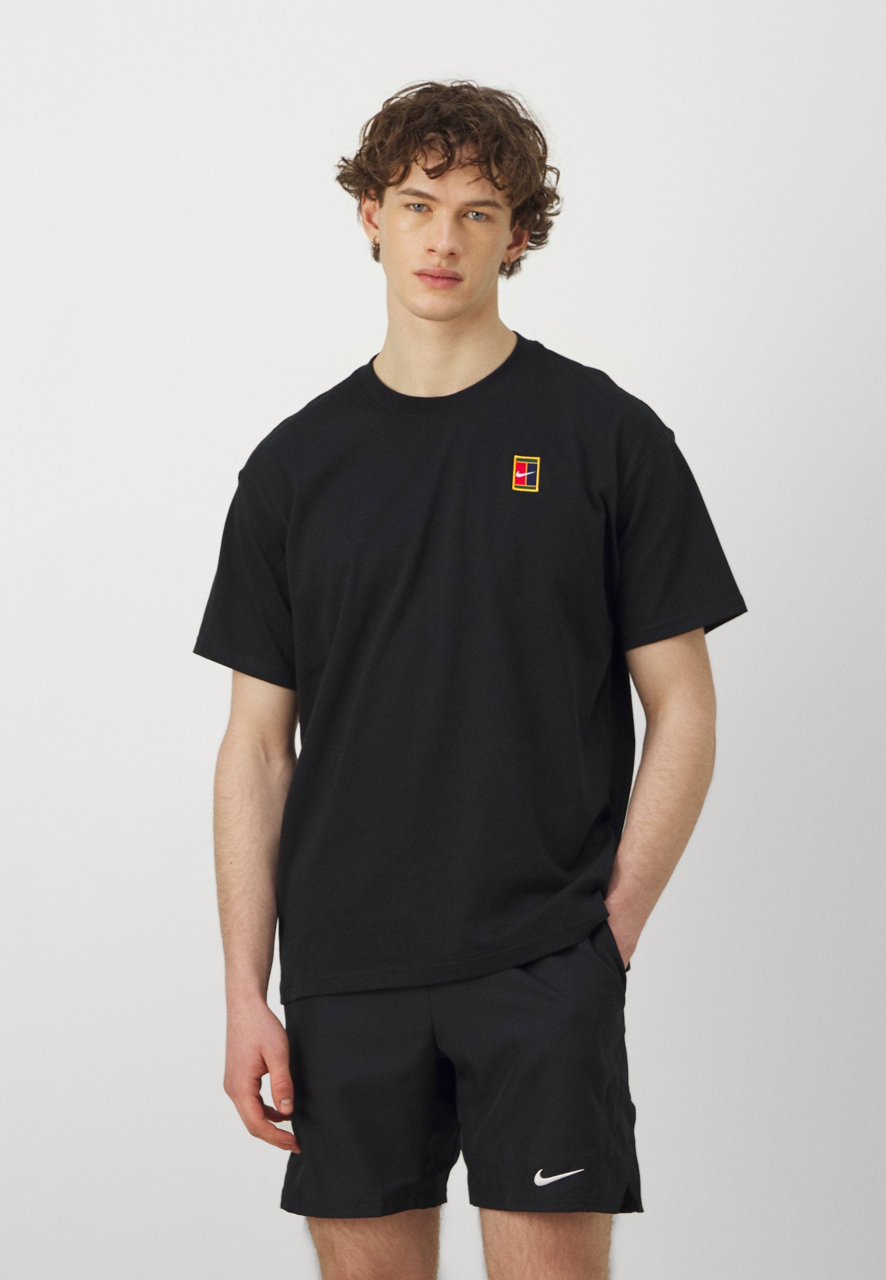 NIKECOURT TEE - Basic T-shirt - black