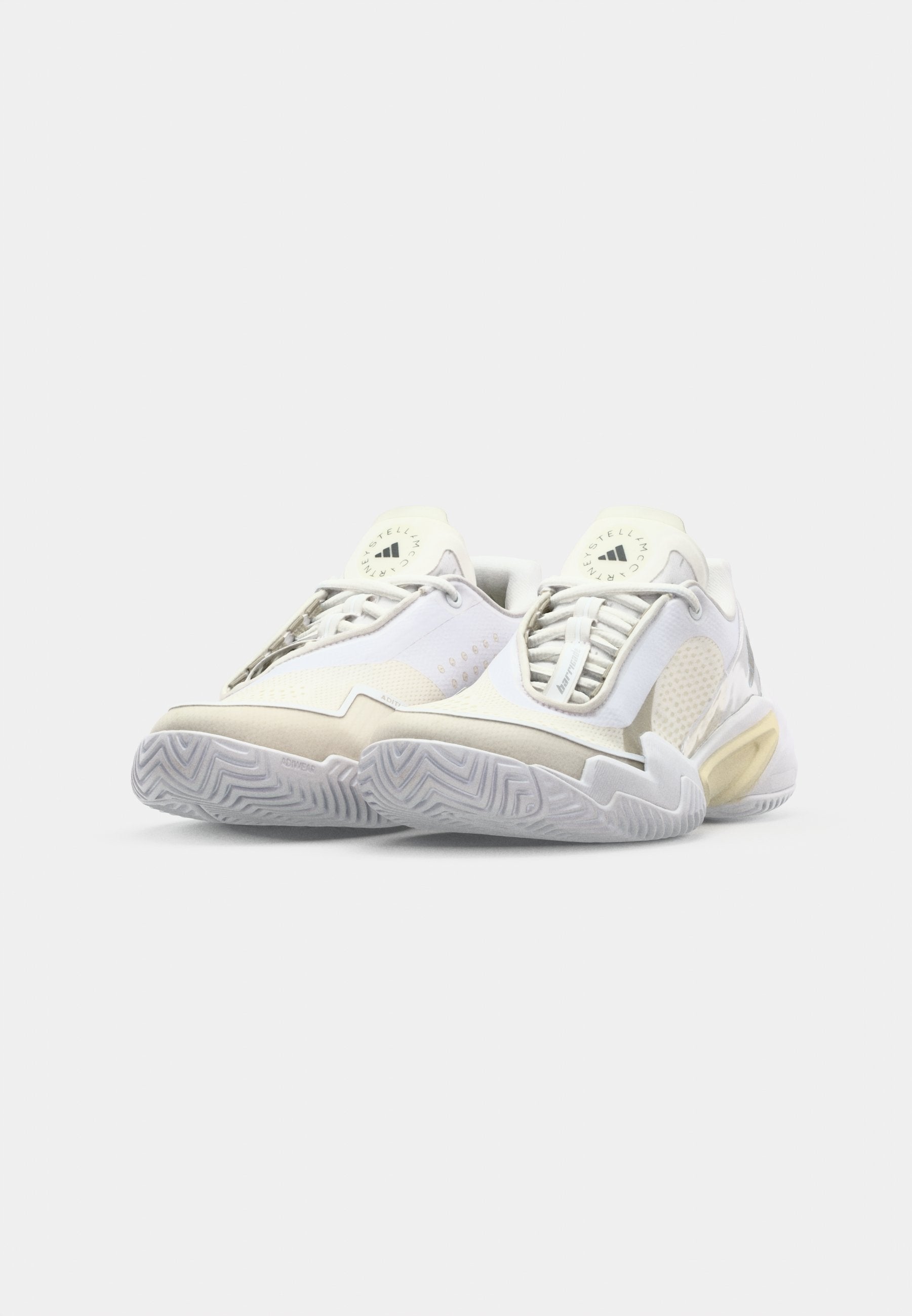 adidas Performance
ASMC BARRICADE - Multicourt tennis shoes