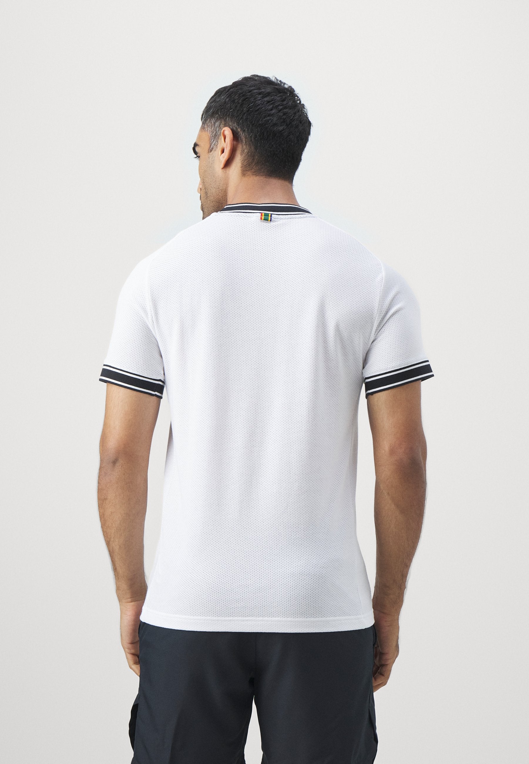 Nike Performance
HERITAGE - Print T-shirt - White